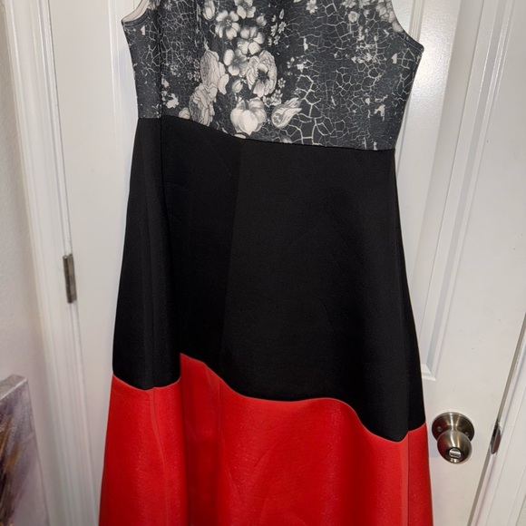 ASOS Black White and Red A-Line Maternity Dress Sz: 12 NWT - Picture 7 of 14